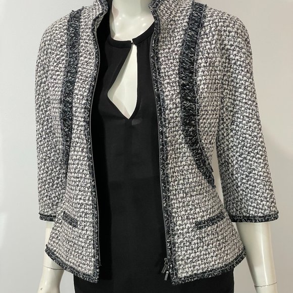 CHANEL NWT 13P $5500 WHITE/BLACK/GRAY BLAZER  40 - Picture 2 of 13